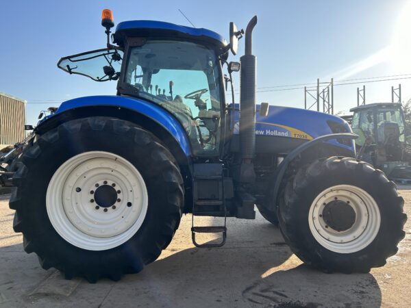 2009 New Holland T7030 Power-Command CW Front Linkage 6900 Tidy Tractor