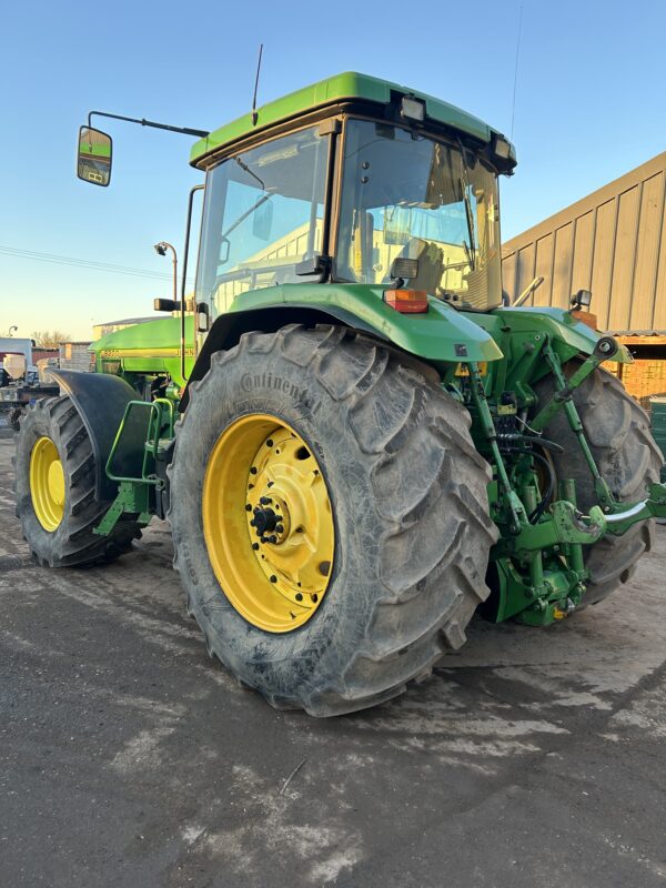 1995 John Deere 8200 Tractor 9162 hrs. Very Good Condition For Age