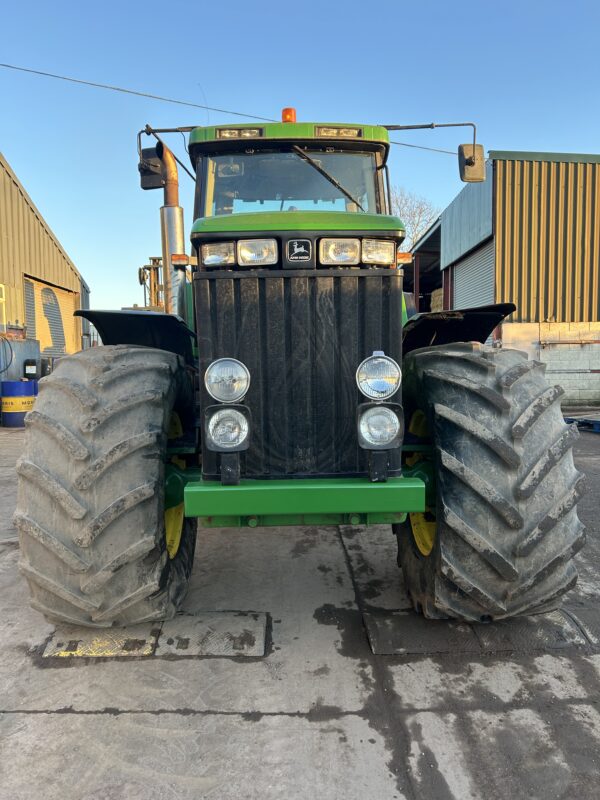 1995 John Deere 8200 Tractor 9162 hrs. Very Good Condition For Age